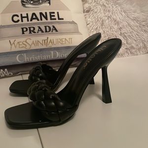 Cute black braided sandals size 9